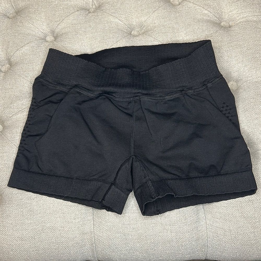 FREE PEOPLE | NWOT Good Karma Micro Shorts in Black * - Picture 4 of 5
